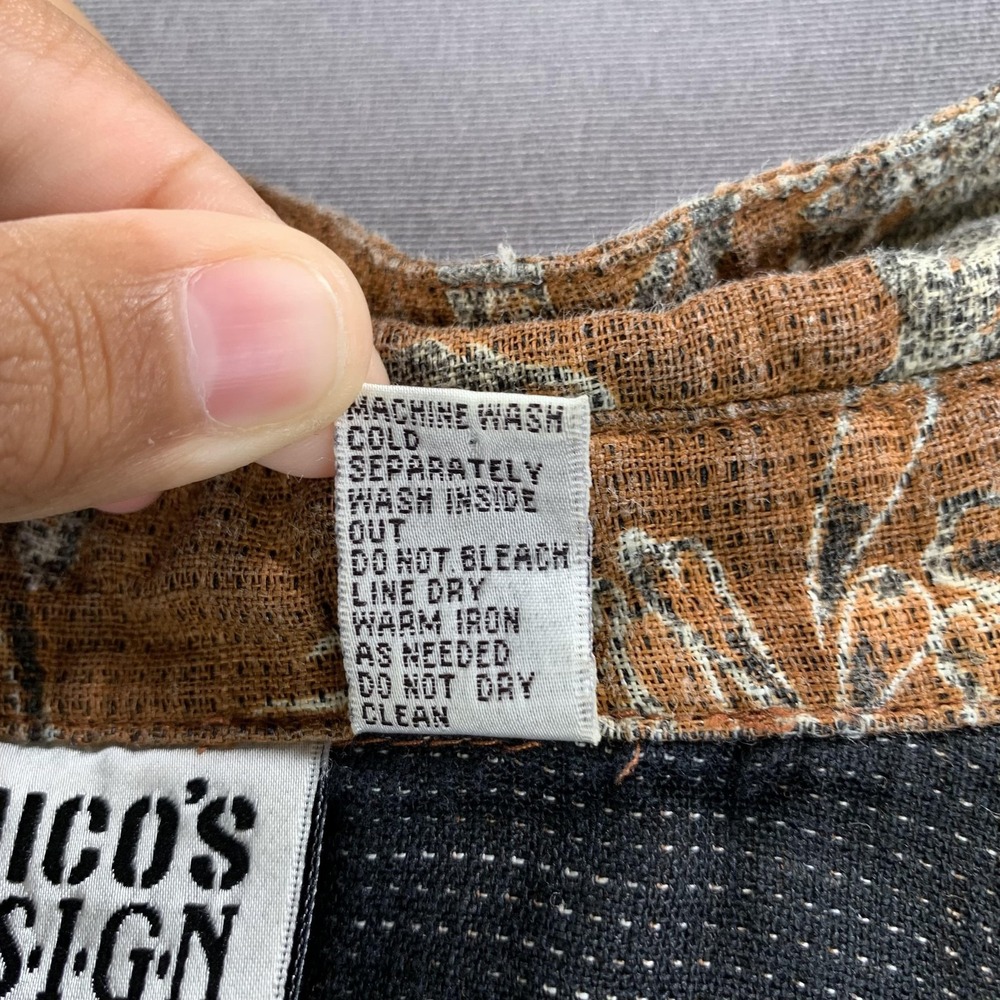 Chicos Design Shirt Womens Sz 3 / XXL Brown Linen Asian Print Button Front Top - Picture 8 of 13